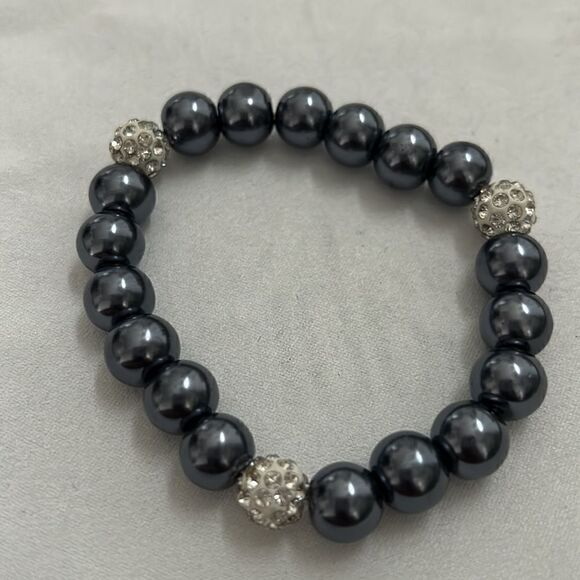 Pearls and Pava Crystals set - Picture 2 of 3